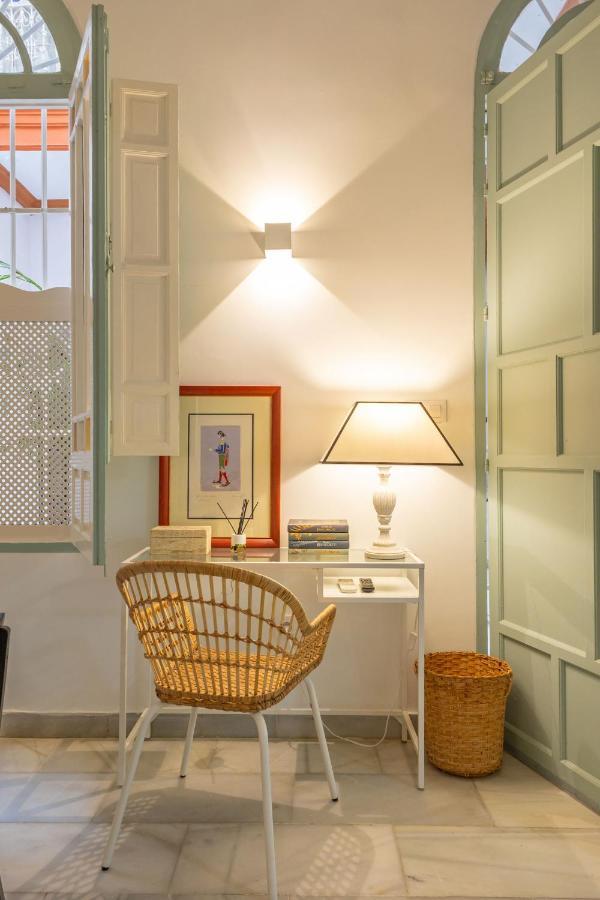 Ohliving Salvador Square Seville